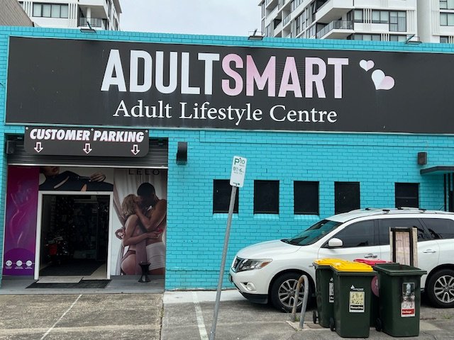 Adult Smart Store Location