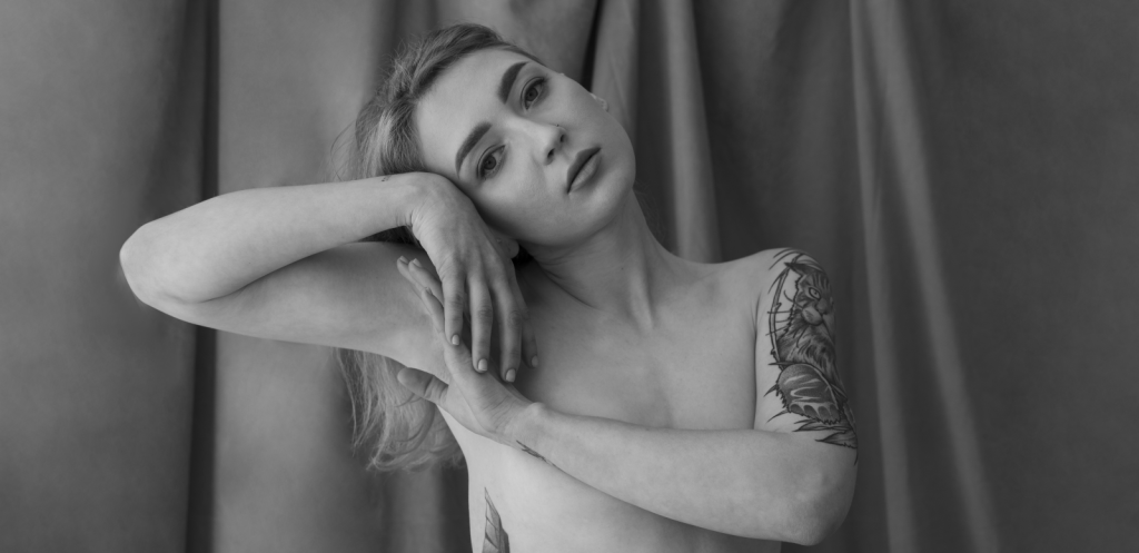 Artistry of Nude Women Pics – Appreciate The Human Form